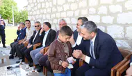 Konyalı başkan bayram önü çocuklara harçlık dağıttı!