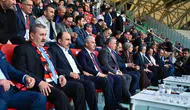 Bakan Bak Konya’da final heyecanını tribünden takip etti!