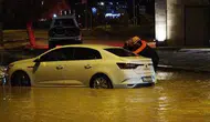 Konya'da sağanak, taşkınlara neden oldu