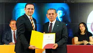 Dursun Özbek ile yönetimi mazbatalarını aldı