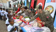 Mehmetçik'ten Somali'de yetim yüzleri güldüren destek!