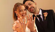 Derya Uluğ ve Asil Gök nişanlandı