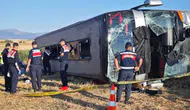 Amasya'da yolcu otobüsü devrildi; 2’si ağır, 46 yaralı