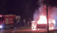 Seydişehir'de park halindeki otomobil küle döndü