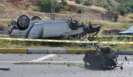 Konya'da refüje çarpan otomobildeki 3 kişi yaralandı
