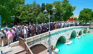 Konya'da yaşayan 60 yaş üzeri vatandaşa anlamlı jest!