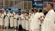 Konya'da yarışmayı kazananlar Umre'ye uğurlandı!