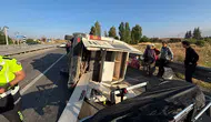 Tarım işçilerini taşıyan minibüs devrildi: 2'si ağır 14 yaralı