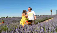 ÖZGÜR ÇETİNKAYA KARATAY LAVANTA BAHÇESİ'NDE