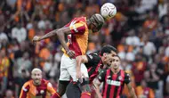 Galatasaray, sezonun açılış maçında 1 puanı son anda kurtardı