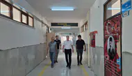 İl Müdürü Yiğit, tadilatı süren okullarda incelemelerde bulundu
