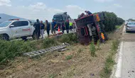Faciadan dönüldü! Yangına müdahaleye giden itfaiye aracı devrildi