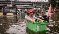 Bangkok sular altında: 700 bin kişi selden etkilendi