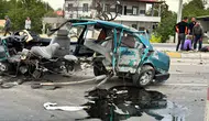 Konya'da feci kaza: Araç ikiye bölündü!