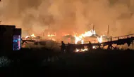 Kapı fabrikasında yangın çıktı