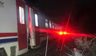 Toprak kayması sonucu yolcu treni raydan çıktı: 1 yaralı