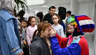 Konya'da çocukların neşesi salona sığmadı!