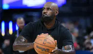 Trump'tan LeBron James'e "milli marş" tepkisi