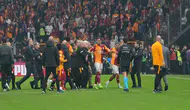 Derbi sonrası saha karıştı, Abdülkerim Bardakcı ile Archie Brown birbirine girdi