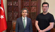 Konyalı öğrenciden Londra’da Büyükelçiye ziyaret