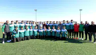 U16 futbol takımı kupasına kavuştu