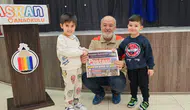 Uğur Özteke’den Minik Öğrencilere Gazete Tanıtımı