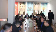 Konyalı ilçe başkanı vatandaşla bayramlaştı