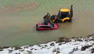 Konya'da suda mahsur kalan 4 kişi kurtarıldı