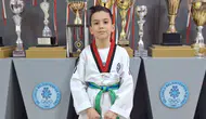 MUHAMMET MERT YEŞİL KEMER SAHİBİ OLMUŞ