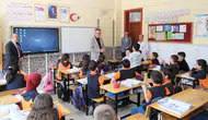 Ustaoğlu yerel yönetimleri çocuklara anlattı