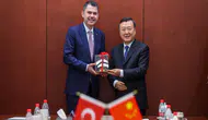 Bakan Kurum, Çin'de