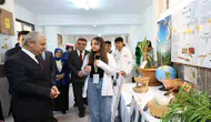 Vali Akın 4006 TÜBİTAK Bilim Fuarı’nı ziyaret etti