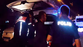 Falçatayla kızını kaçıran kişinin kulağını kesip, kopardı