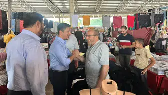 Konya'nın genç vekili sahada: Notlarını aldı!