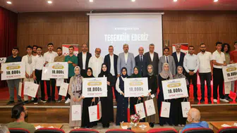 2025 YKS VE LGS’de Derece Yapan İmam Hatip Öğrencileri Ödüllendirildi