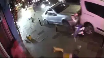 Şişli'de 17 yaşındaki sürücü 7 araca çarptı