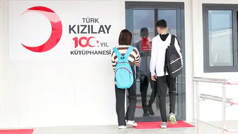Depremzede öğrencilerin umuda yürüyüşü: YKS'de büyük başarı sağladılar!