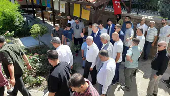 Ahmet Davutoğlu, Konya'da taziyeye katıldı
