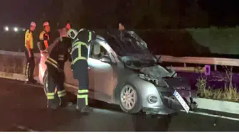 Otomobil, direğe çarptı