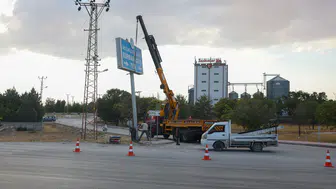 Selçuklu Belediyesi, şehir estetiğini koruma adına görüntü kirliliğini önlüyor