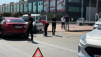 Konya'da iki otomobil çarpıştı: 1 yaralı