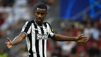 Liverpool, rekor transfer bedeliyle Isak'ı kadrosuna kattı