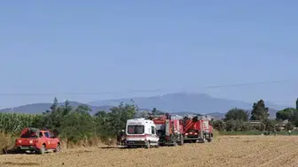 İzmir'de eğitim uçağı düştü: 1 ölü