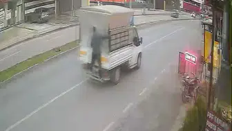Kamyonetin kasasından 40 kilo et çaldı