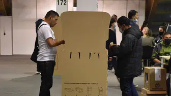 Kolombiya'da halk, sandık başında