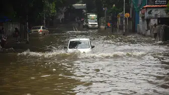 Hindistan'da şiddetli yağış ve fırtınada 28 kişi hayatını kaybetti