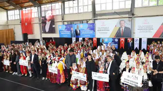 Konya’da Halk Oyunları coşkusu nefes kesti