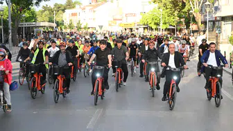 Konya’da aynı anda binlerce kişi pedal çevirdi