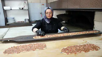 Fırının başına geçen kadın etli ekmek ustası oldu