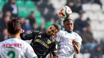 Konyaspor'da Andzouana yol ayrımında
